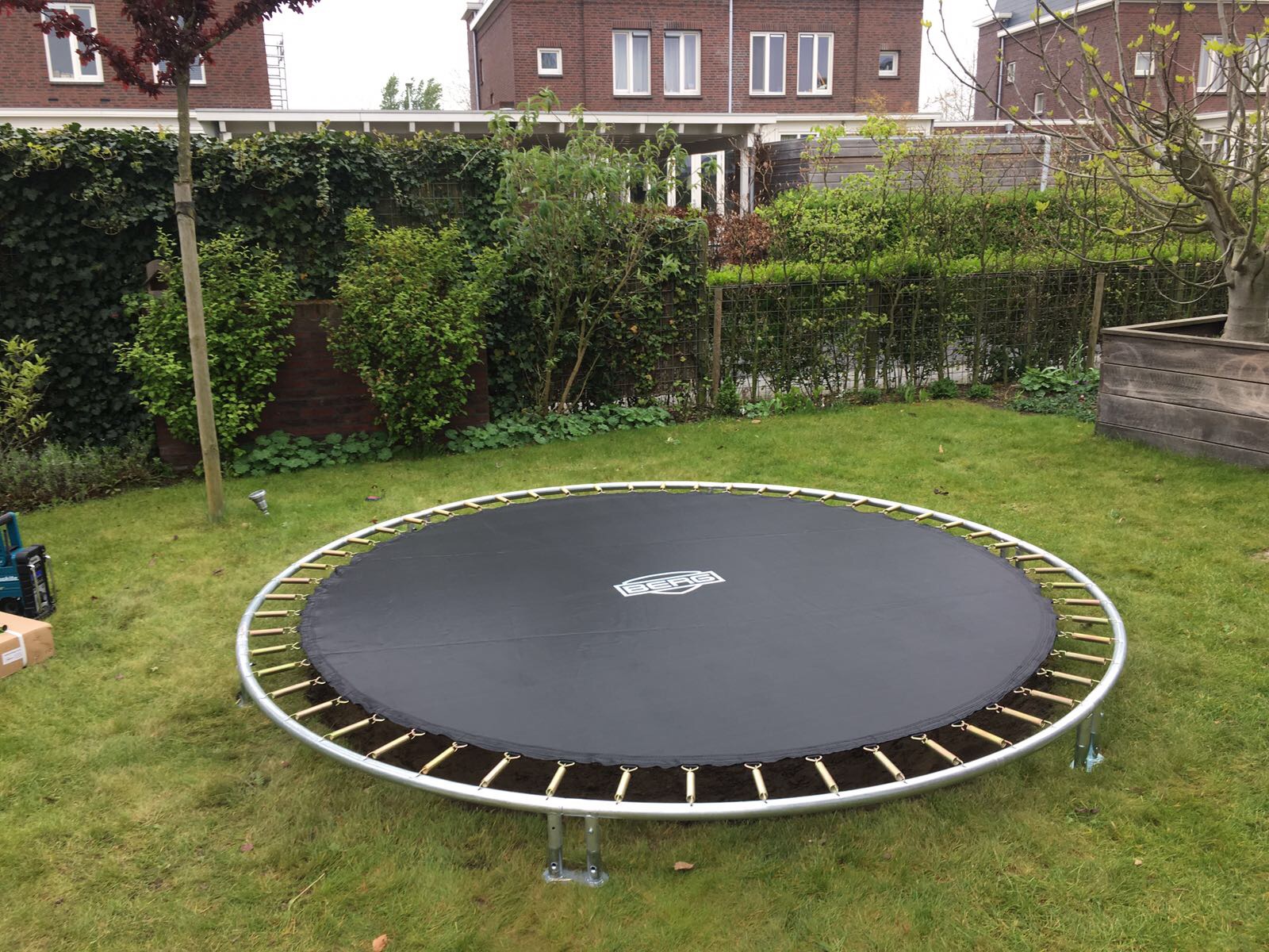Berg Trampoline Inground Talent 300 cm groen Trampoline Ingraven.nl